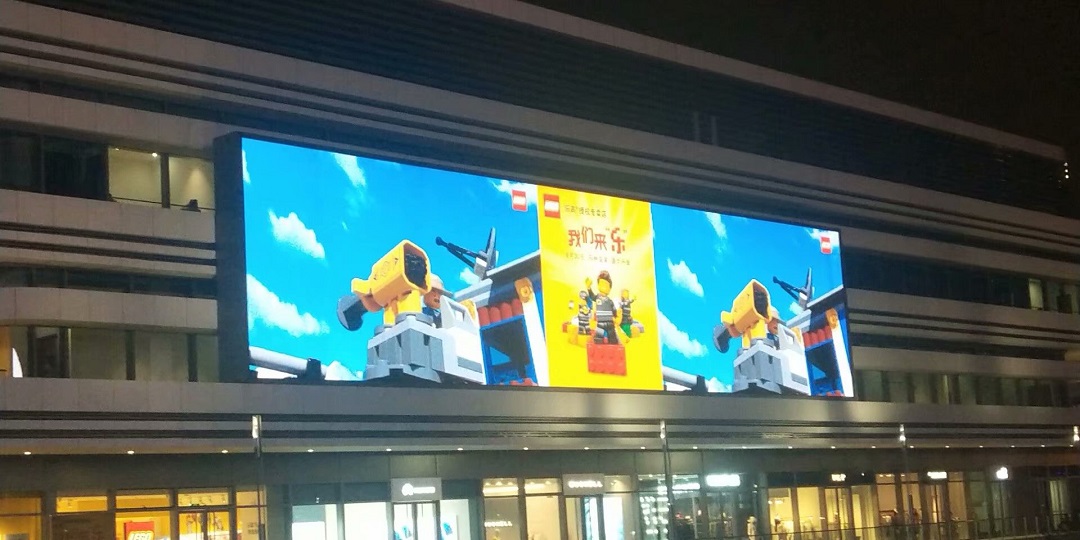 蘇州高鐵站室內2.5全彩屏完美點亮!