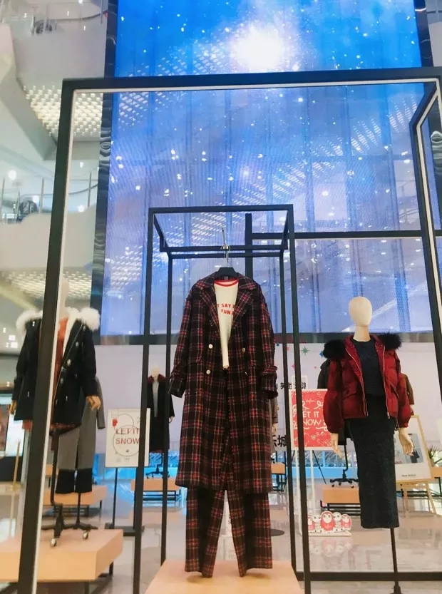 這面3層樓高的壹品玉屏，帶火這座16萬㎡購物中心的線下營銷 7.webp.jpg