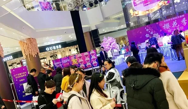 這面3層樓高的壹品玉屏，帶火這座16萬㎡購物中心的線下營銷 10.webp.jpg