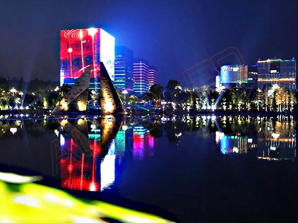 城市景觀亮化工程的興起對戶外<a href=http://m.aqlfk.com/toumingping/ target=_blank class=infotextkey>透明屏</a>發展的意義