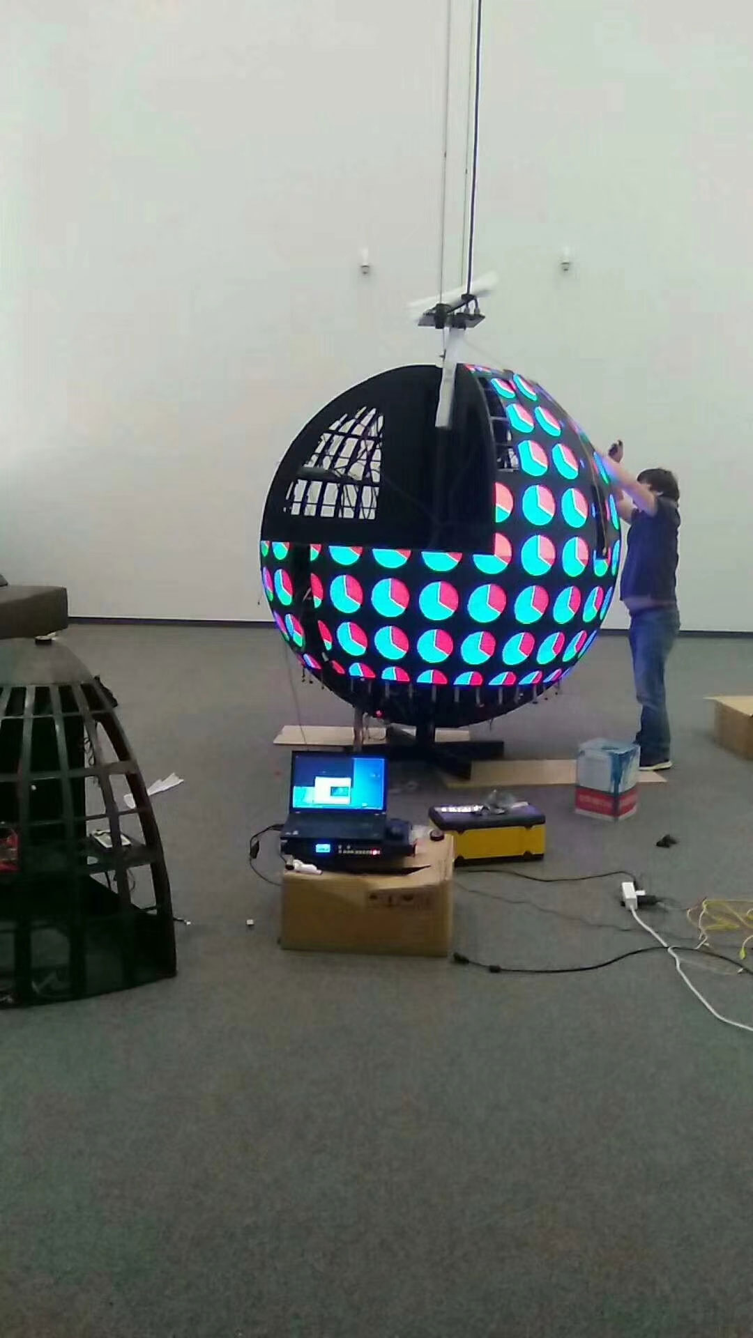 球形<a href=http://m.aqlfk.com target=_blank class=infotextkey>led顯示屏</a>