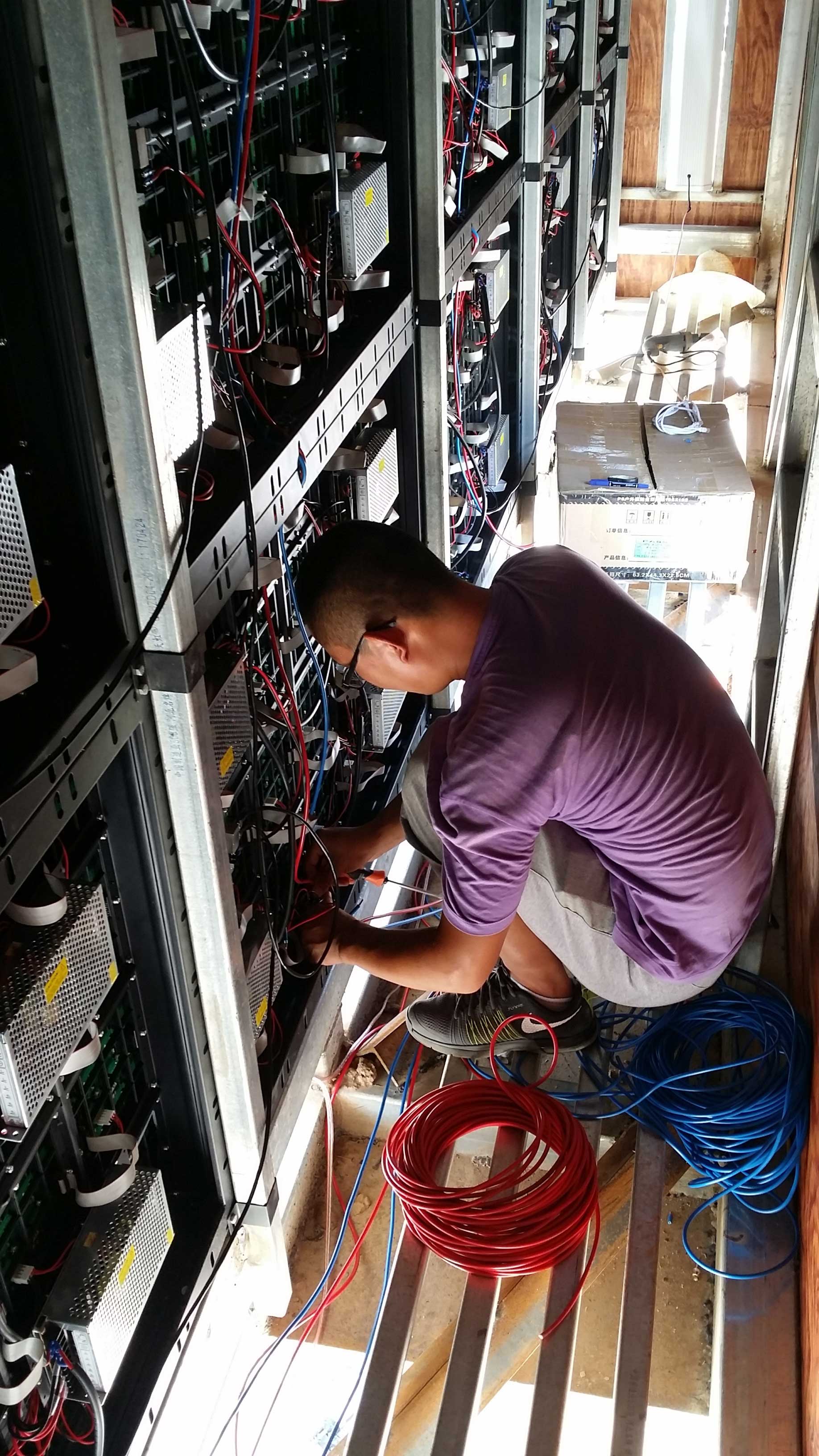 戶外LED<a href=http://m.aqlfk.com/quancai/ target=_blank class=infotextkey>全彩顯示屏</a>箱體