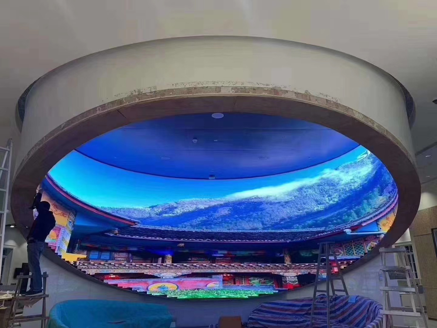 圓形<a href=http://m.aqlfk.com target=_blank class=infotextkey>led電子屏</a> 圓形<a href=http://m.aqlfk.com target=_blank class=infotextkey>led電子屏</a>