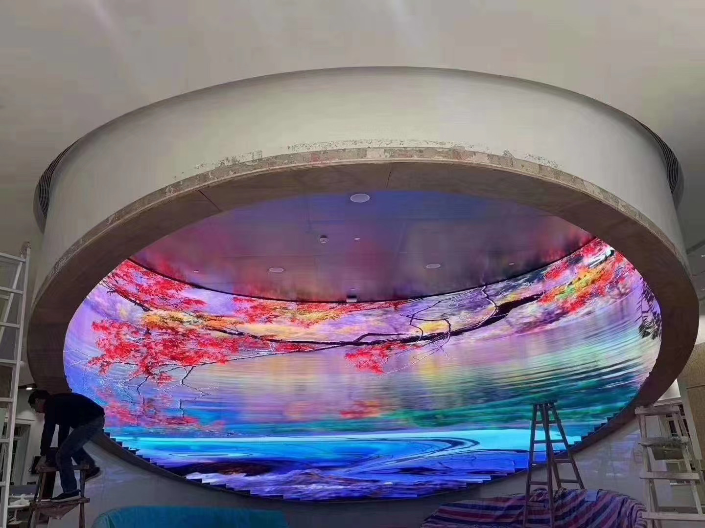 弧形<a href=http://m.aqlfk.com target=_blank class=infotextkey>led電子屏</a> 弧形<a href=http://m.aqlfk.com target=_blank class=infotextkey>led電子屏</a>