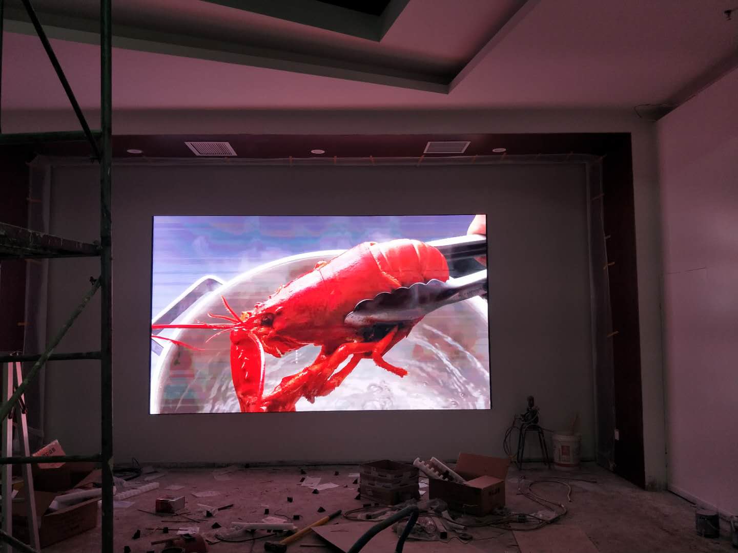 張家港澳洋集團總部P2.5完美顯示!