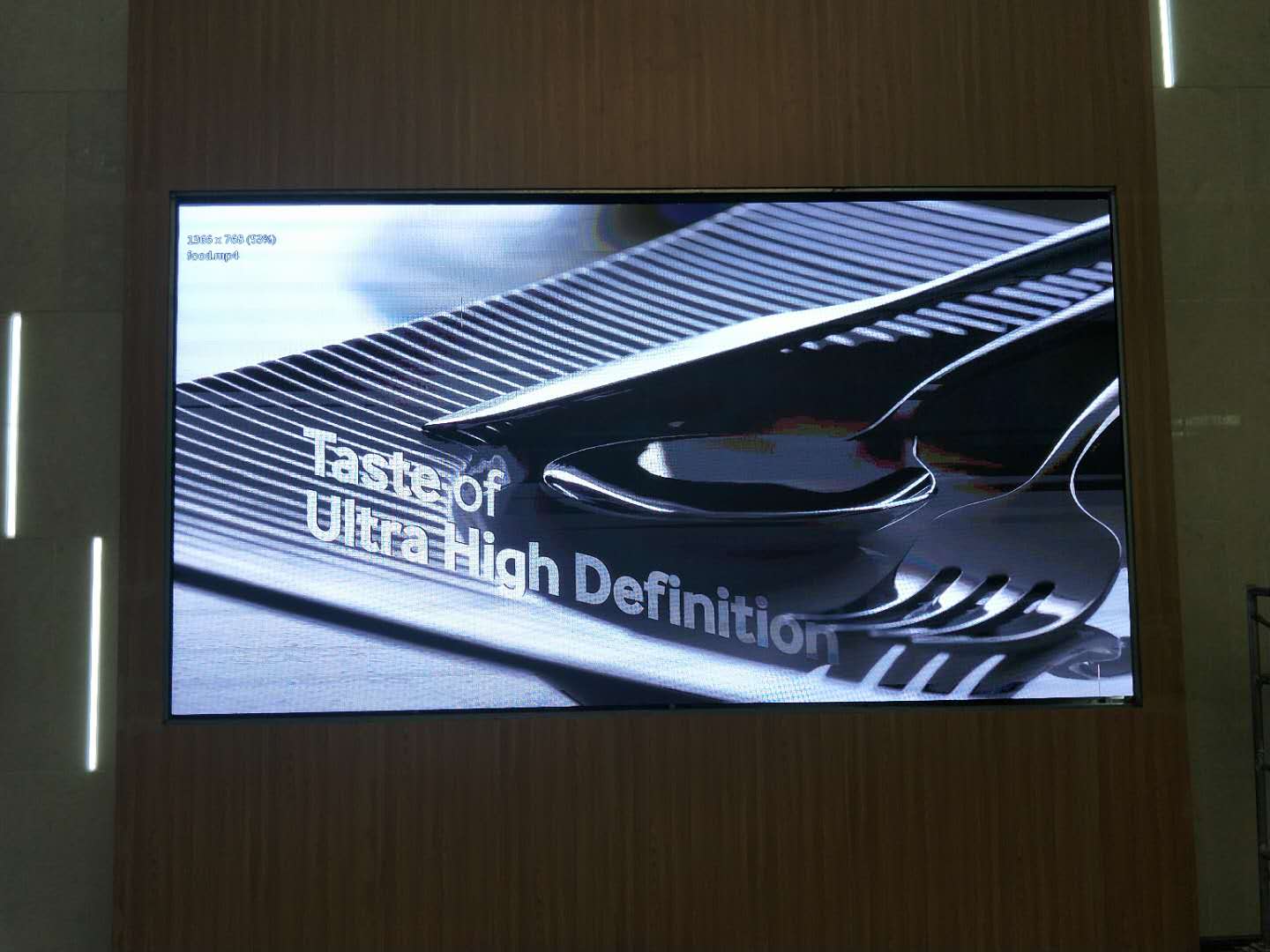 江蘇LED<a href=http://m.aqlfk.com/quancai/ target=_blank class=infotextkey>全彩顯示屏</a>P2.5全彩LED顯示大屏圖片 江蘇LED<a href=http://m.aqlfk.com/quancai/ target=_blank class=infotextkey>全彩顯示屏</a>P2.5全彩LED顯示大屏圖片